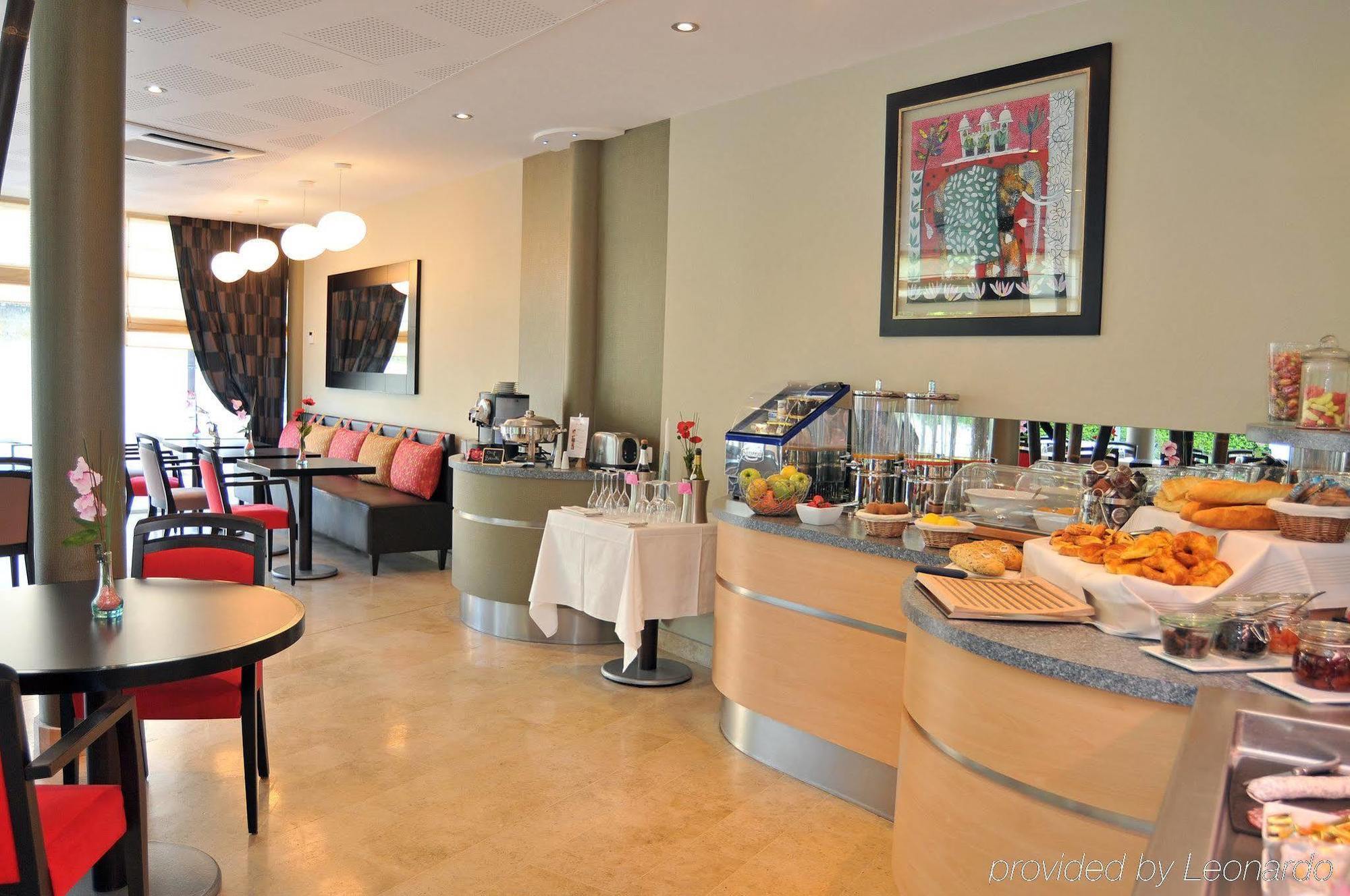 Le Richebourg Hotel, Restaurant & Hotel 4*